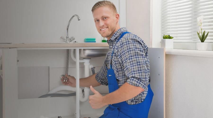 Nighttime Plumber in Hillister, TX